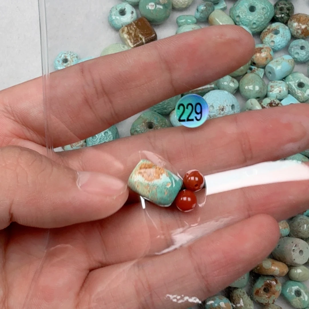 南红玛瑙未镶嵌珠宝奇石