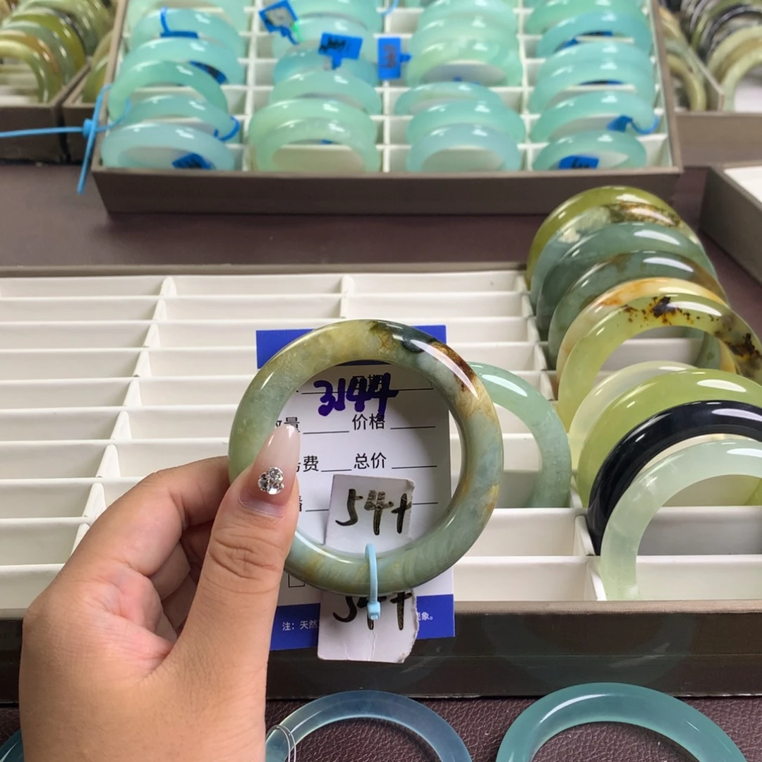 未镶嵌蛇纹石玉手镯3144