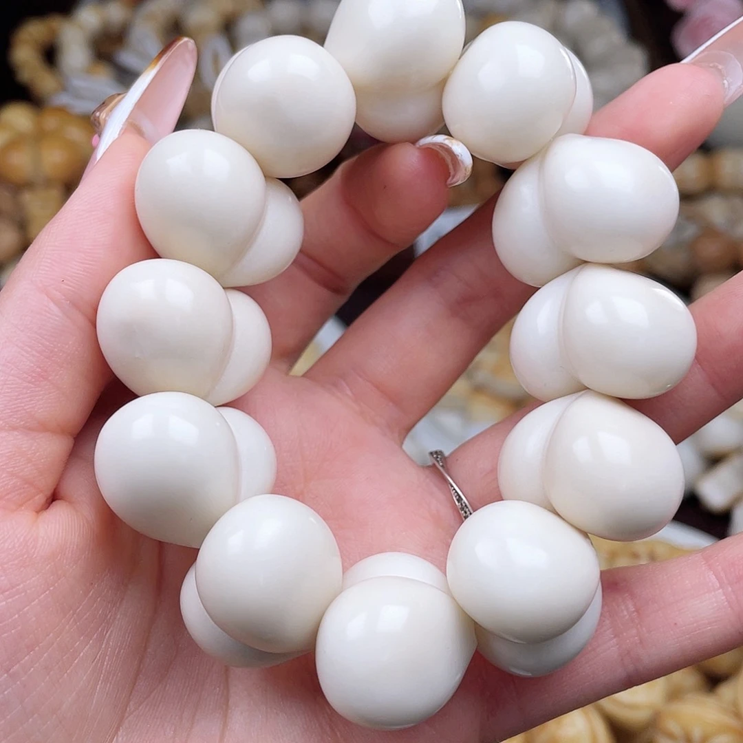 吊坠白玉菩提成品c象牙果屁桃