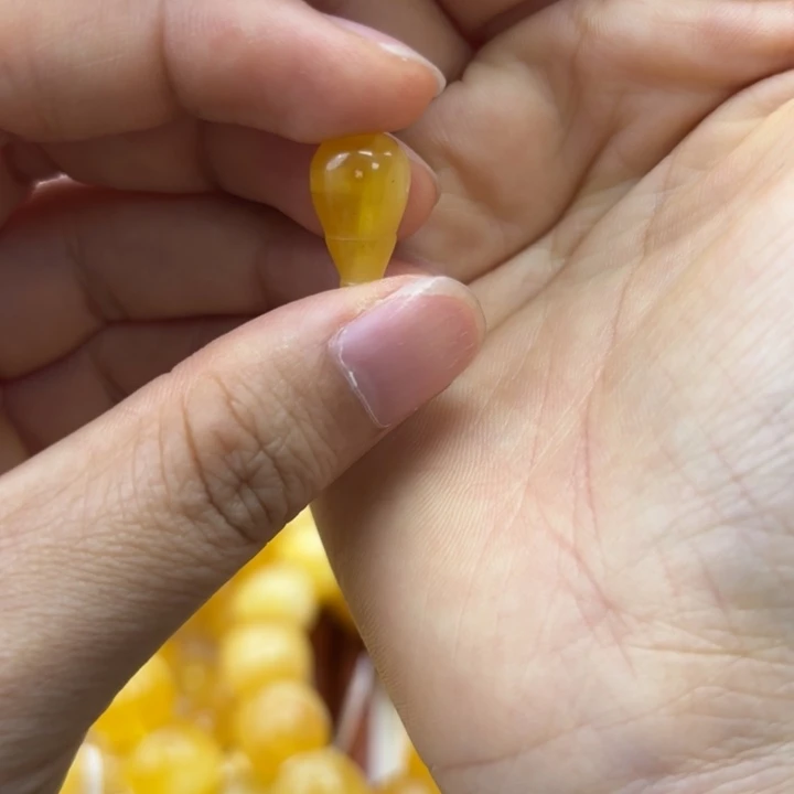 未镶嵌琥珀珠宝奇石