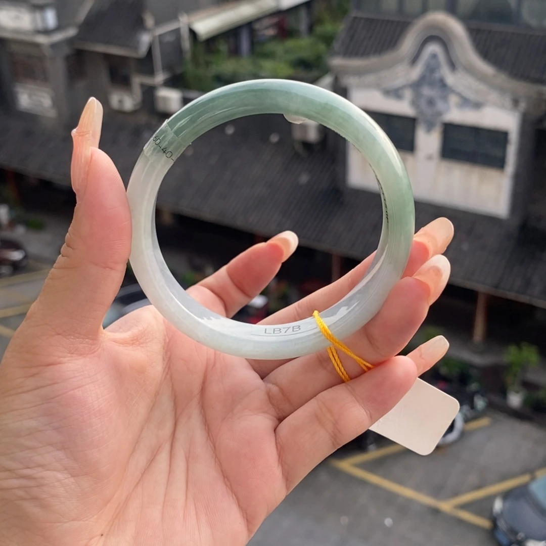 翡翠手镯未镶嵌阿***哒61口