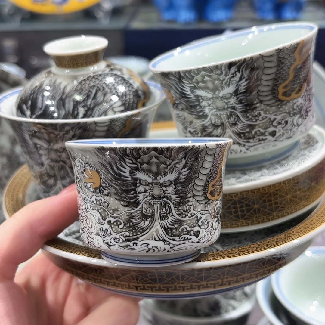 瓷片景德镇瓷器精品陈列