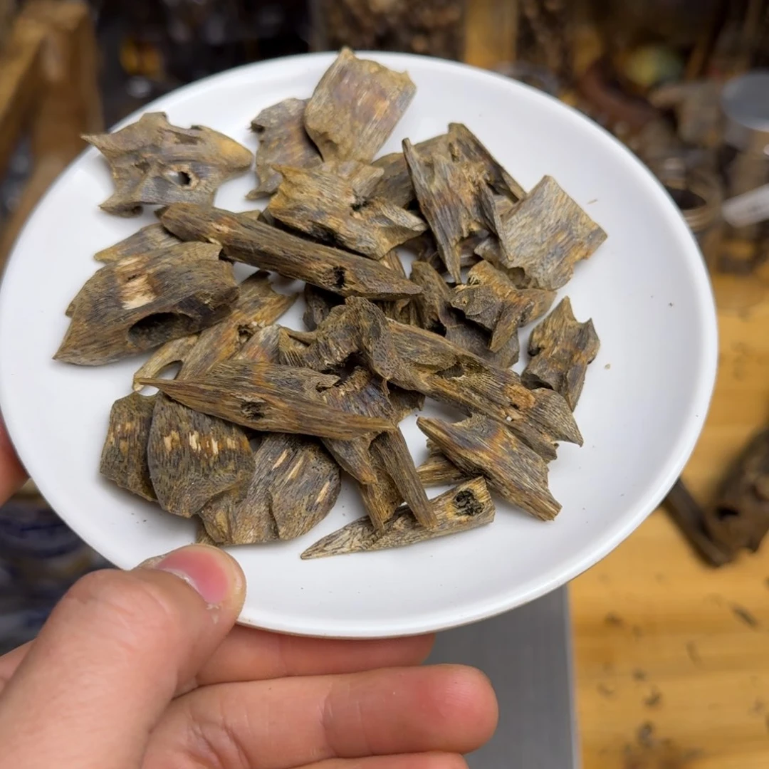 沉香手把件张勺子块料53克多样性发货
