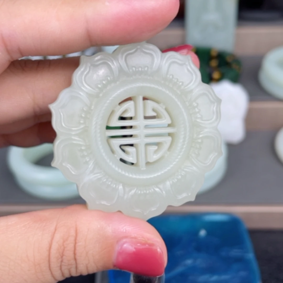 【闪购商品】颈饰未镶嵌和田玉