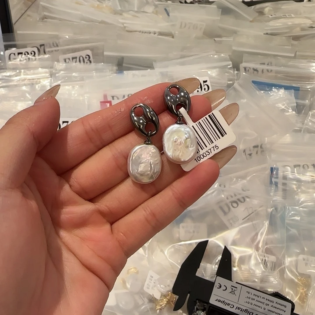 淡水珍珠耳饰合金
