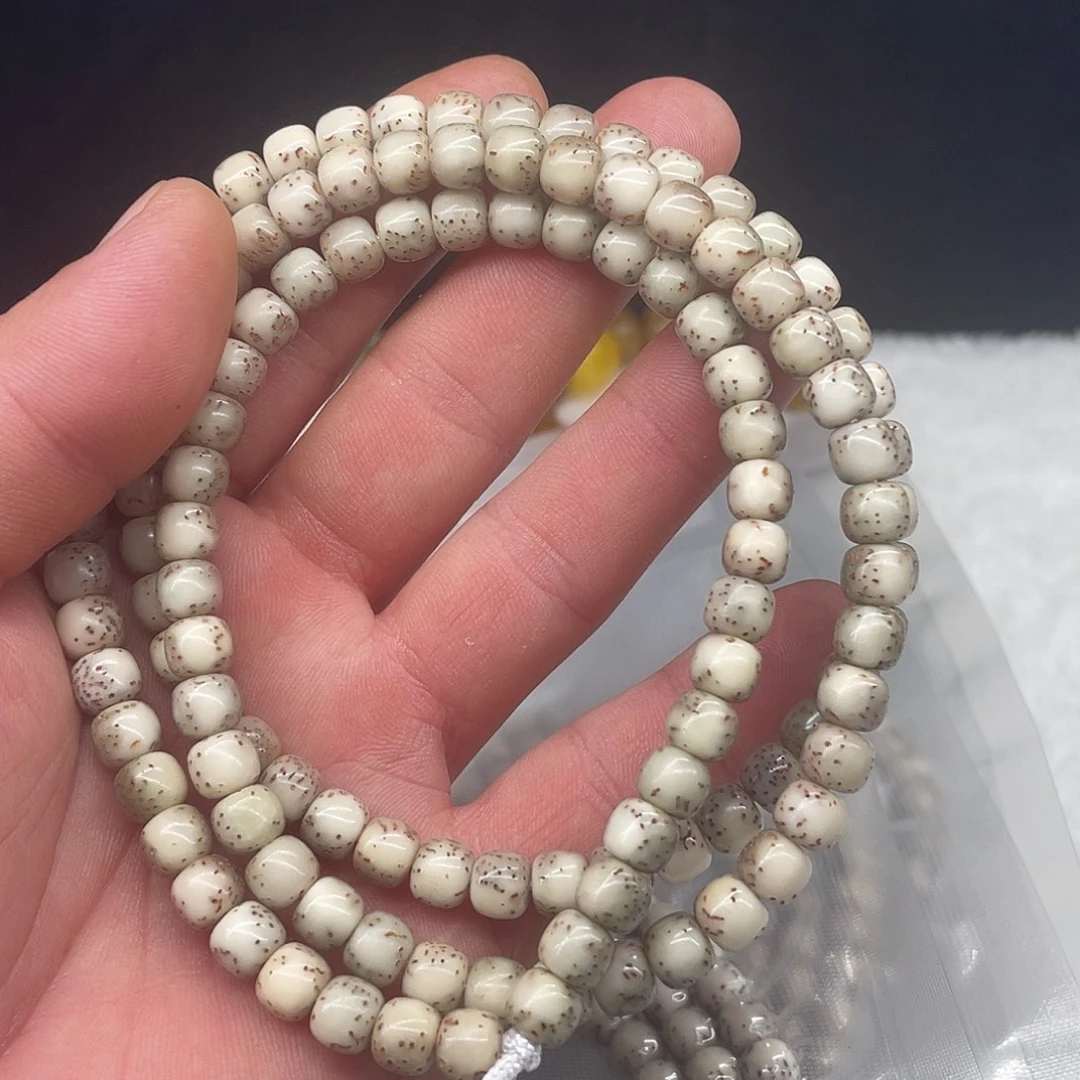 星月菩提吊坠大留白