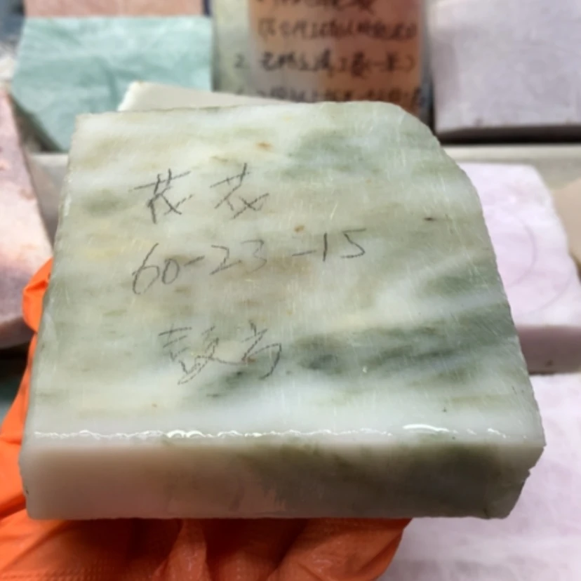 【闪购商品】未镶嵌手镯石英质玉施**吖天山翠