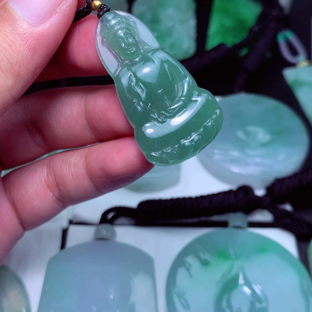 翡翠未镶嵌颈饰天然A货翡翠