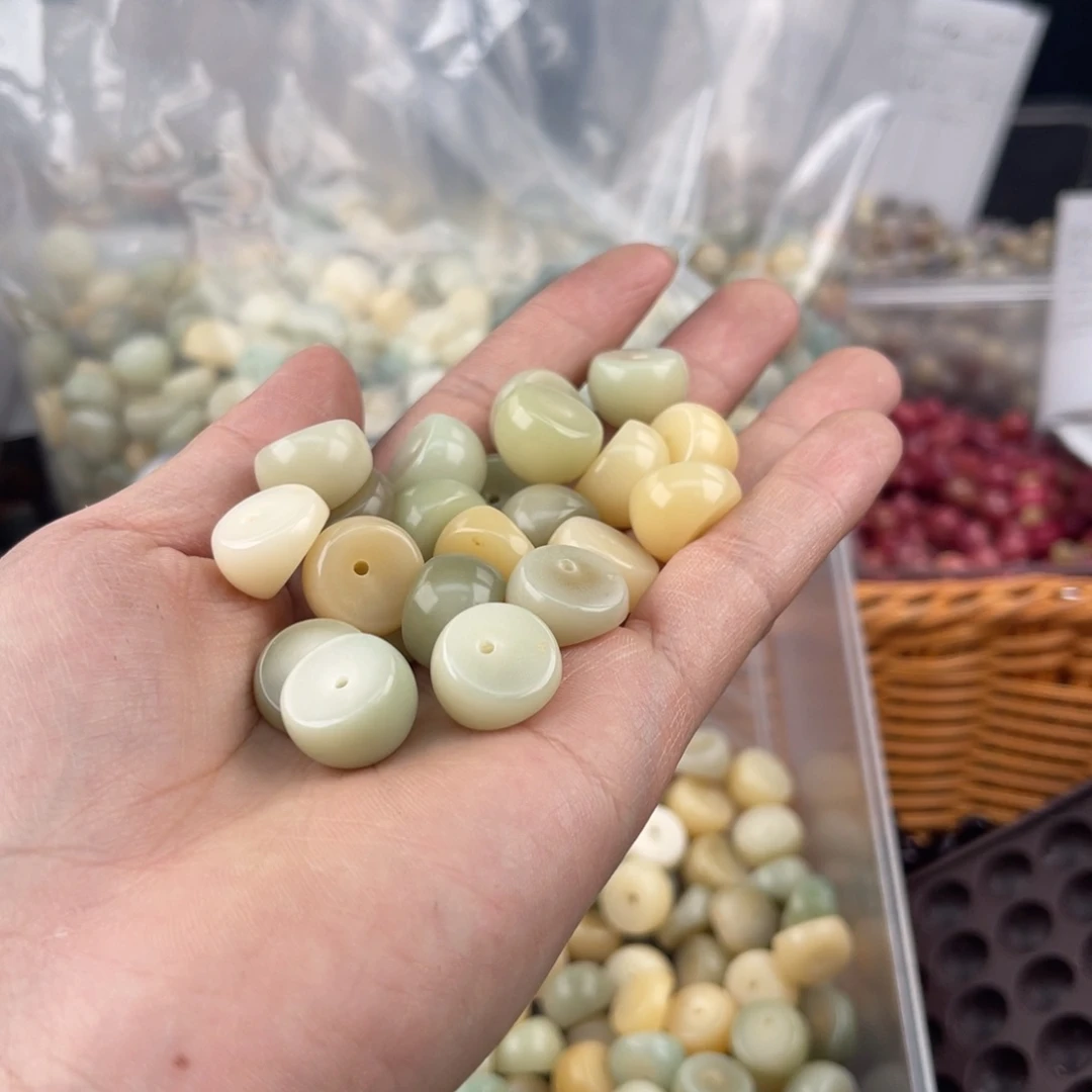 白玉菩提吊坠c15mm 50+5 蒜瓣