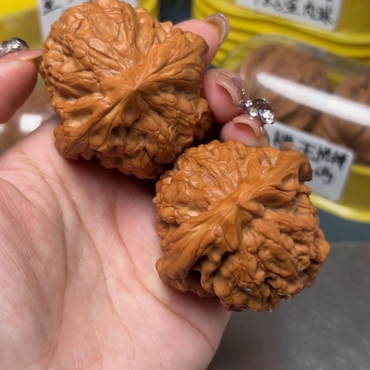 文玩核桃吊坠52-333566-02