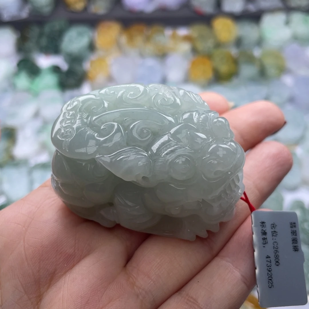 翡翠颈饰未镶嵌貔貅