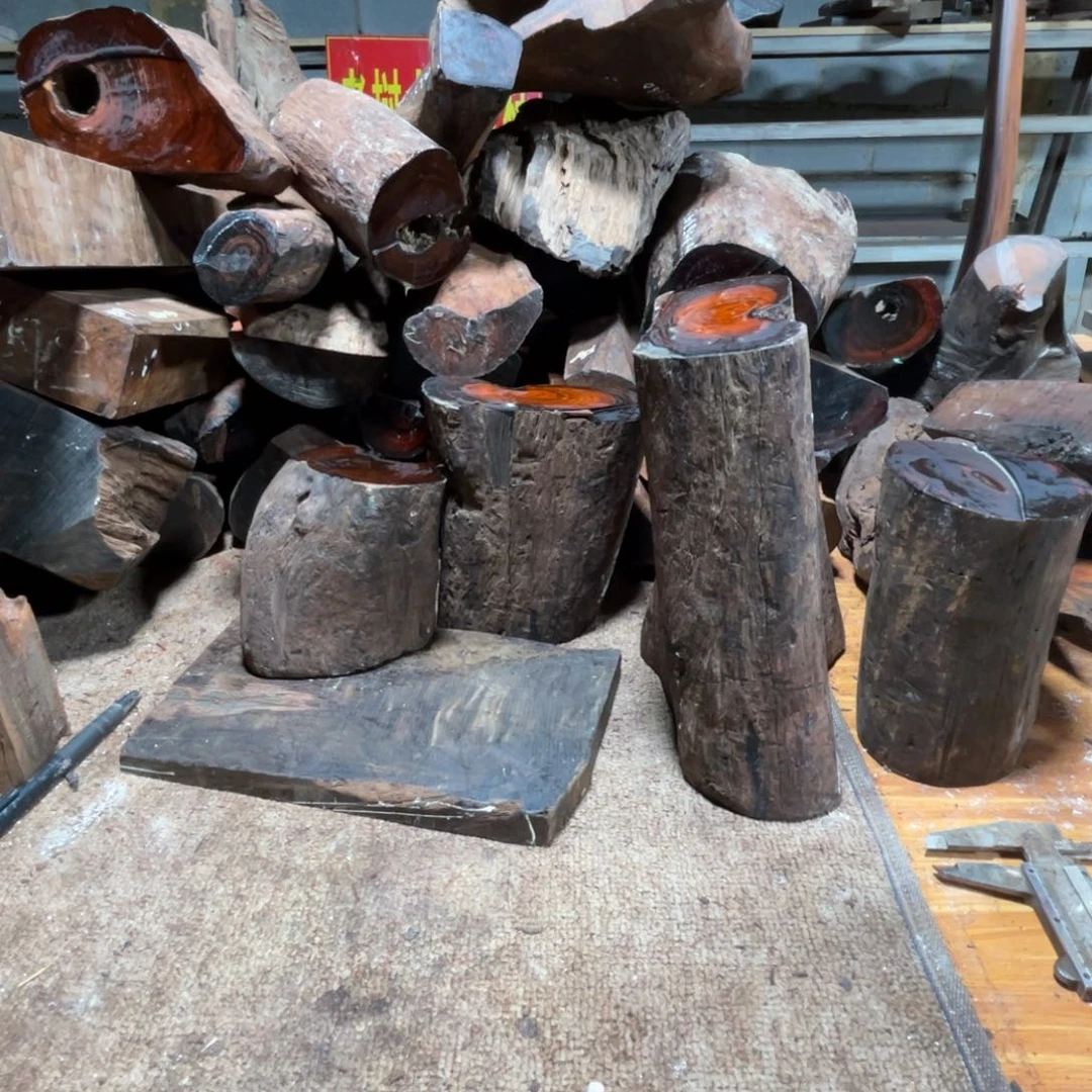 【闪购商品】交趾黄檀（大红酸枝）小*赵