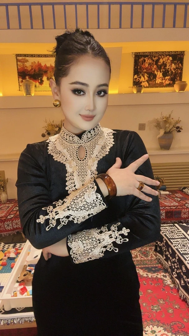 【新疆包邮爆款连衣裙气质显瘦时尚