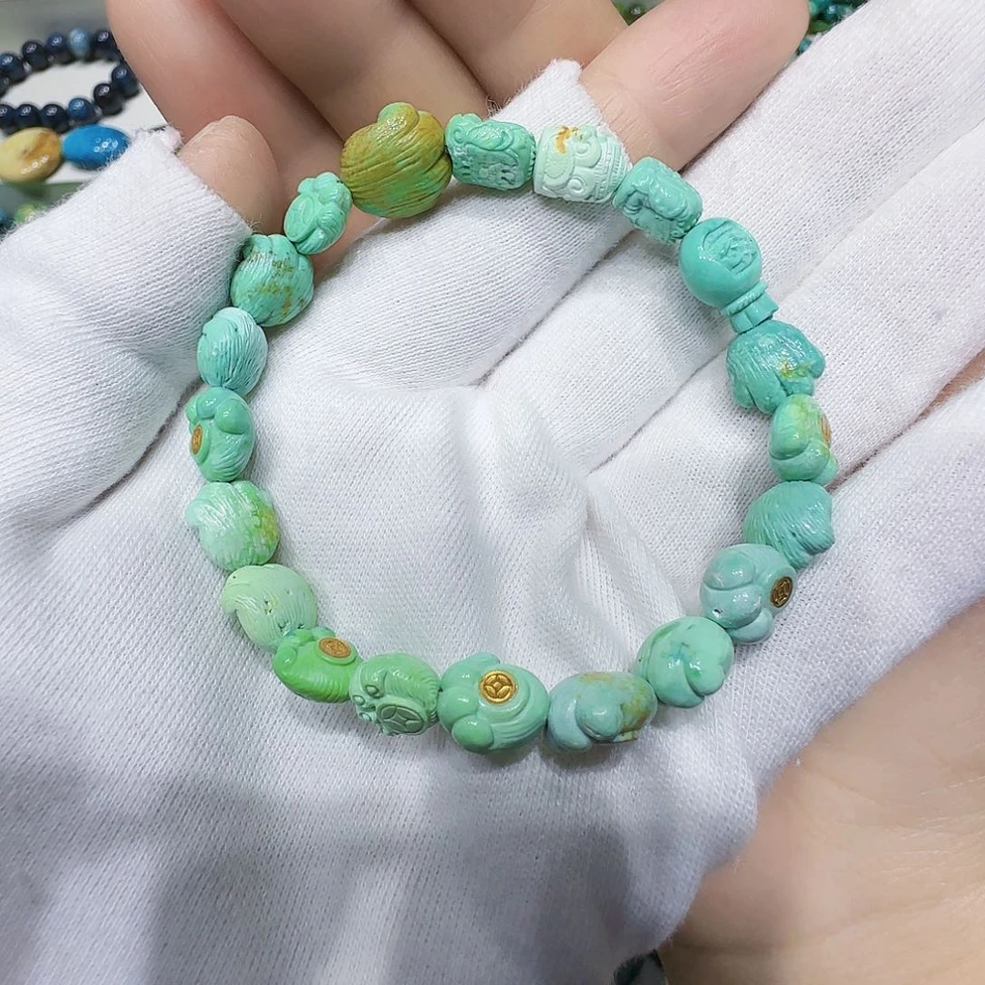 绿松石未镶嵌颈饰