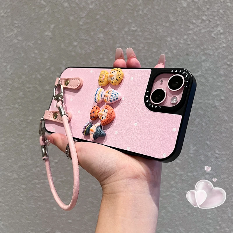 波点撞色卡通公仔手提皮质适用苹果16/三星手机壳小羊皮防摔保护