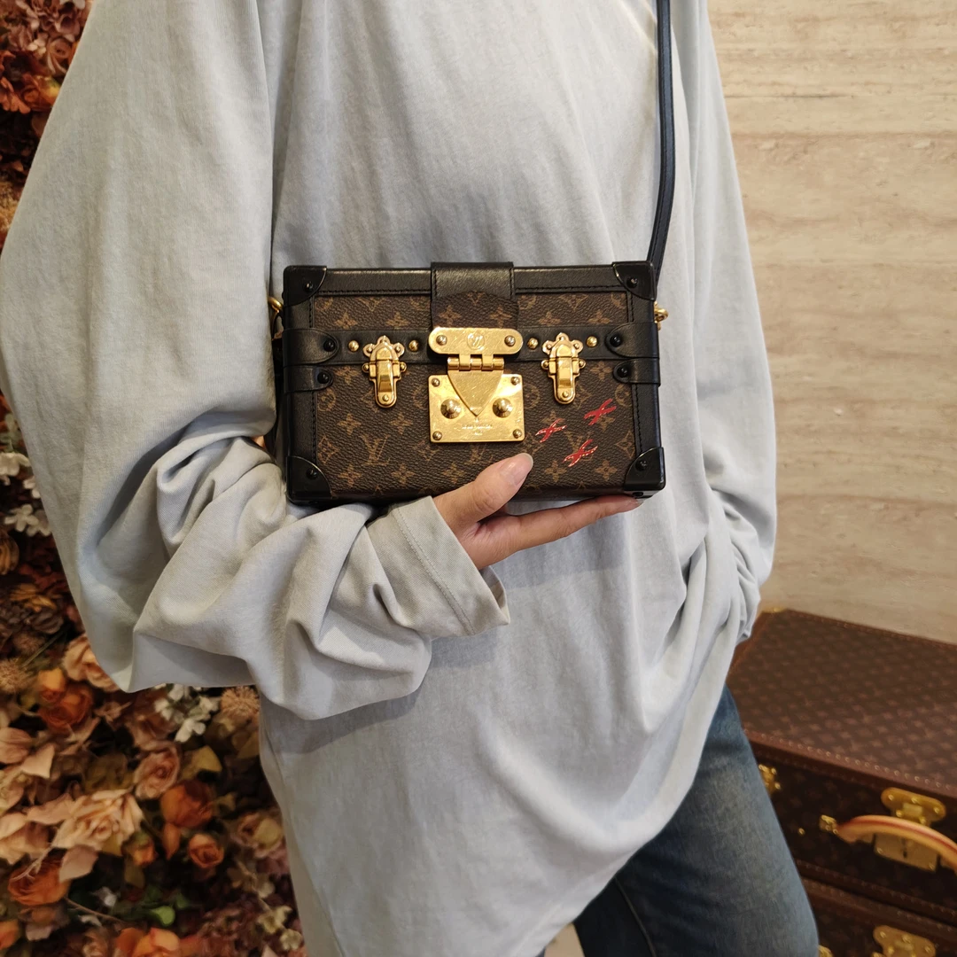 95新 LouisVuitton/路易威登 【冰】lv盒子包