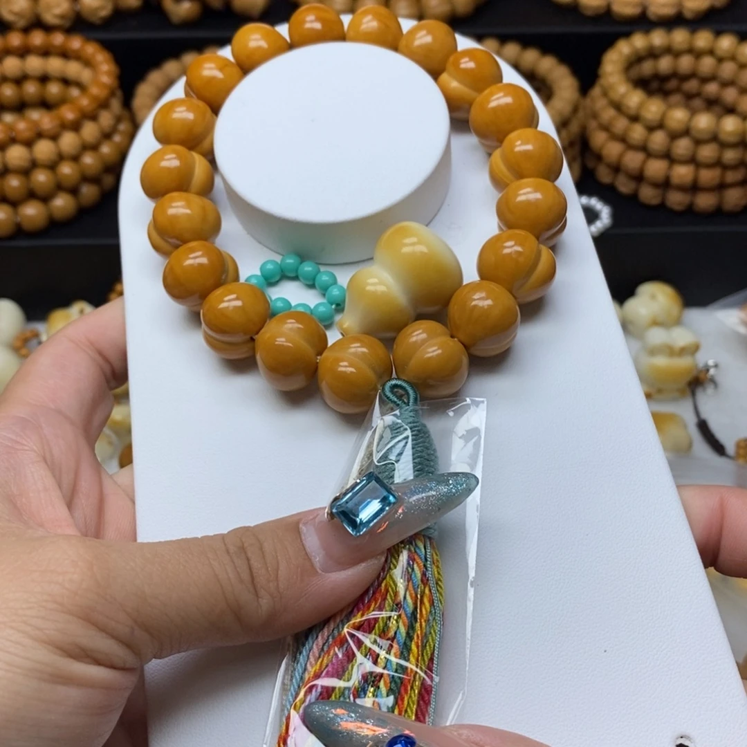 手***你吊坠猴头核桃微瑕反油柯基屁桃加葫芦蓝卡环流苏