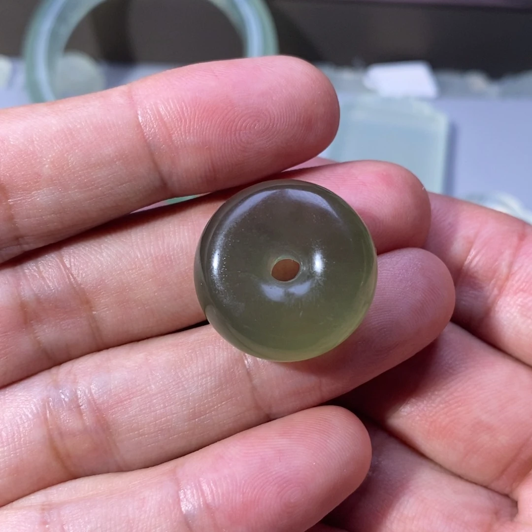 未镶嵌岫玉吊坠吊坠