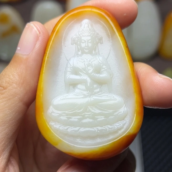 和田玉未镶嵌颈饰