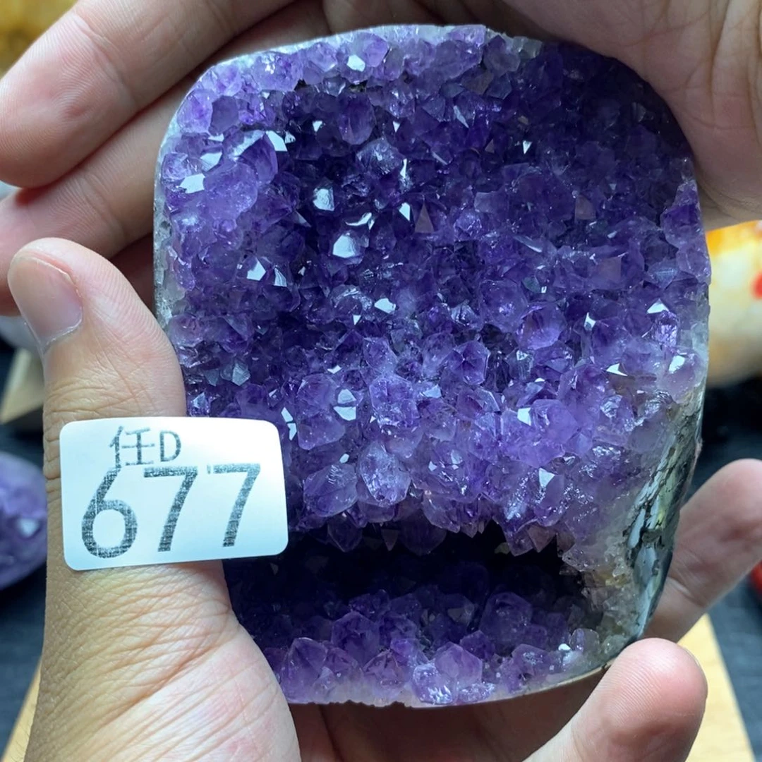 未镶嵌水晶大型摆件（非配饰）