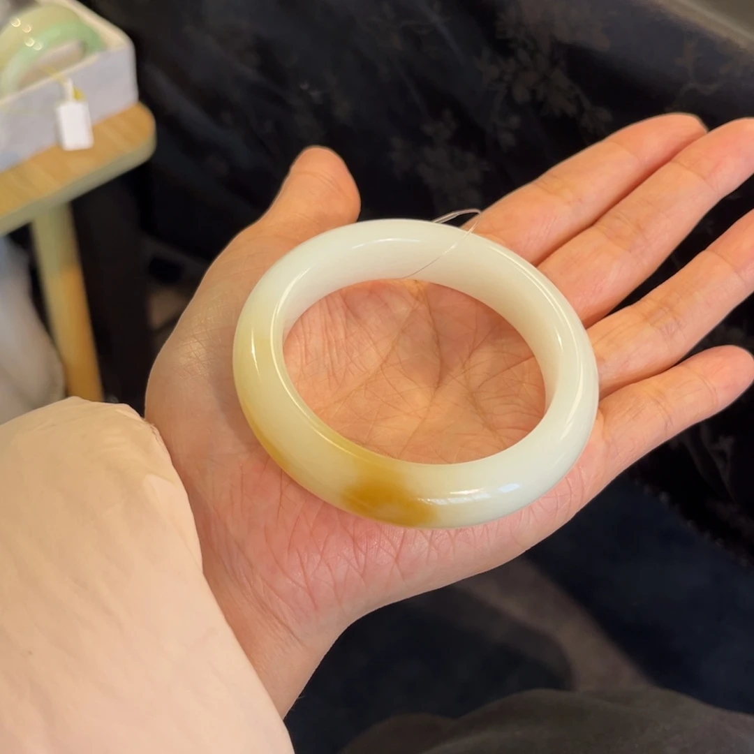 和田玉未镶嵌手镯  「糖白」