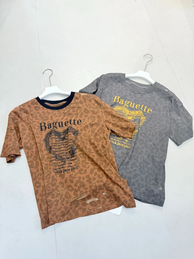 【摩姐姐欧韩】36121夏款假破洞圆领短袖t恤（中版）