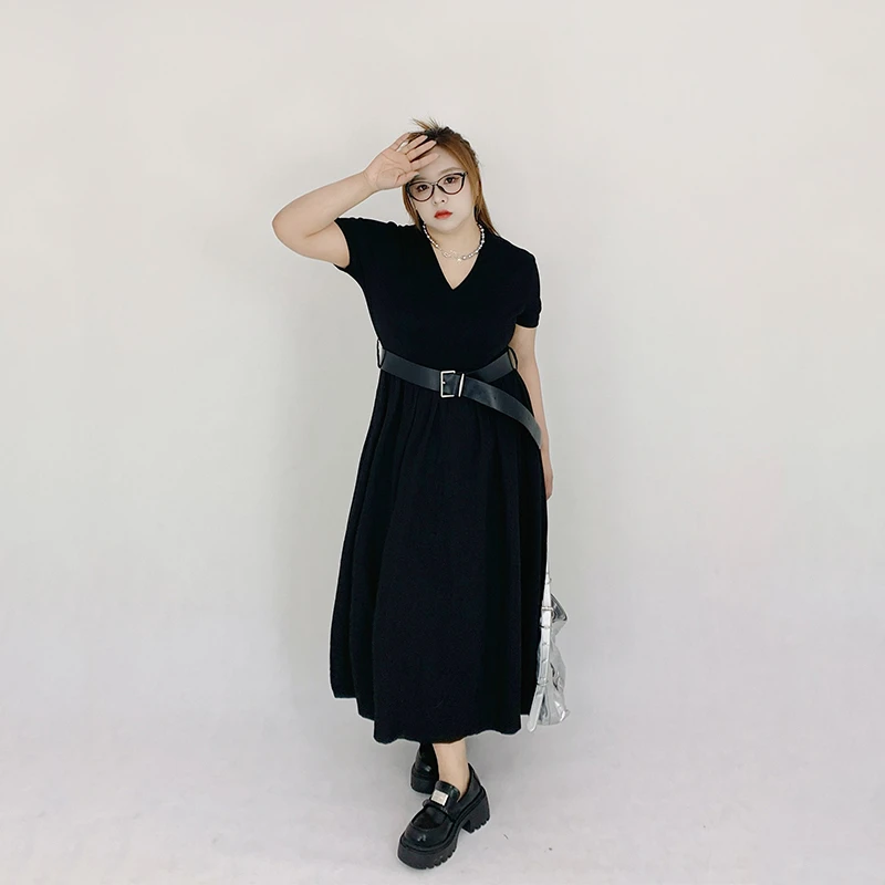 Milu家大码女装夏季法式气质v领胖mm显瘦收腰过膝连衣裙小黑裙潮