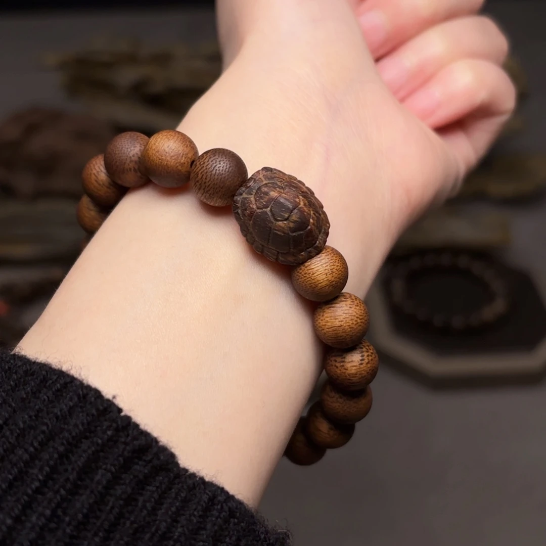 沉香手串越南富森红土玉熟结1.0+芽庄黑土富甲雕刻