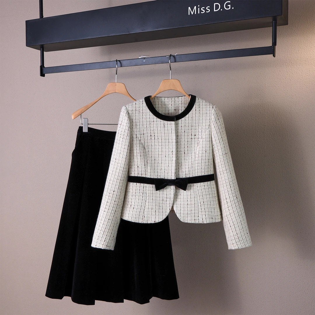 MissD.G.冬季新款羊毛小香风90白鸭绒羽绒外套半身裙套装XH-J348