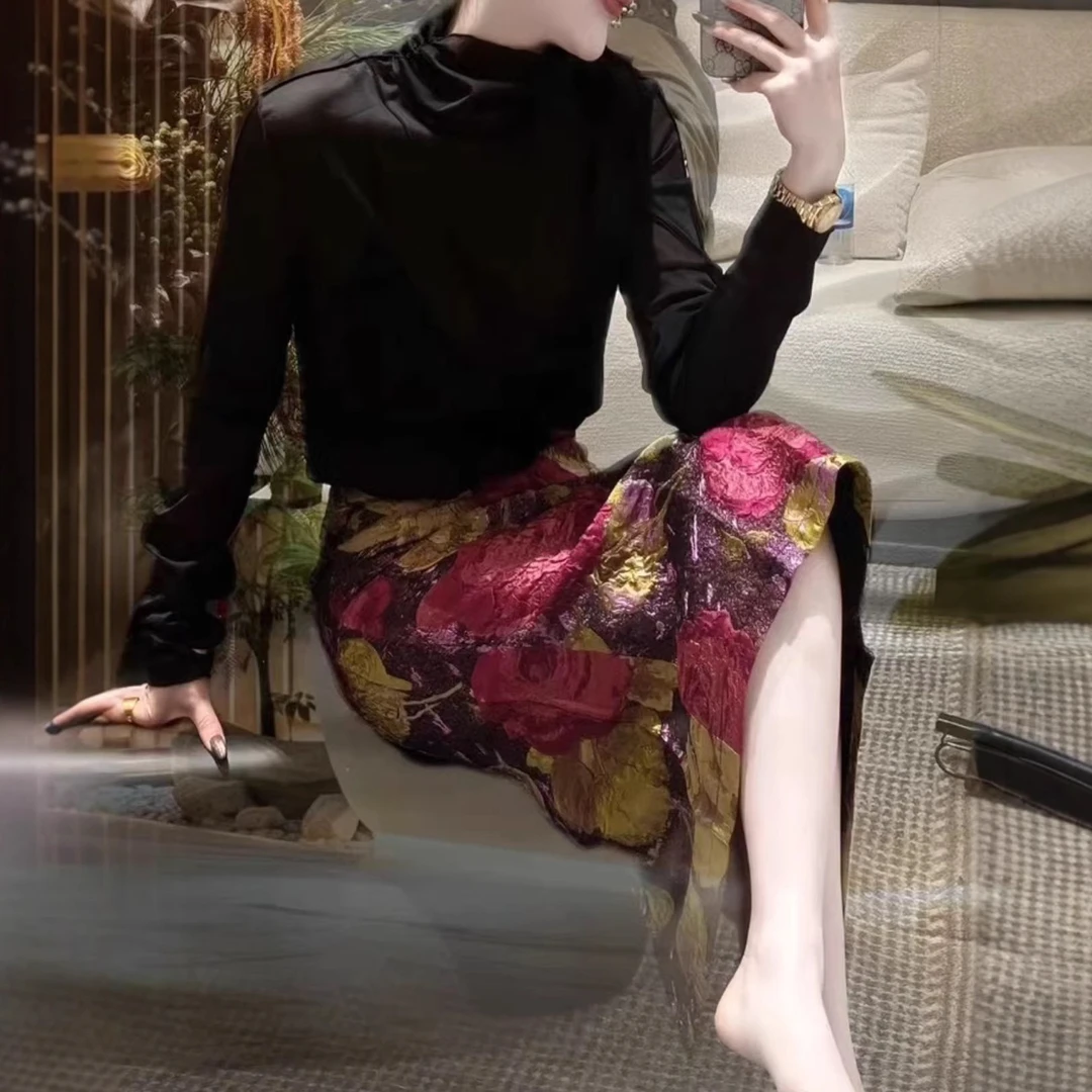68新款时尚减龄半高领长袖上衣花朵半身裙女装