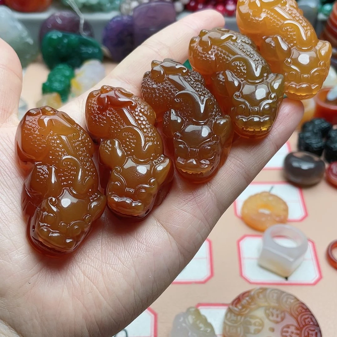 玛瑙/玉髓颈饰合金祝****装