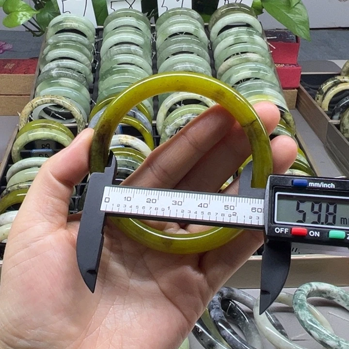 蛇纹石玉未镶嵌手镯87