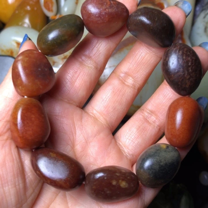 和田玉未镶嵌珠宝奇石