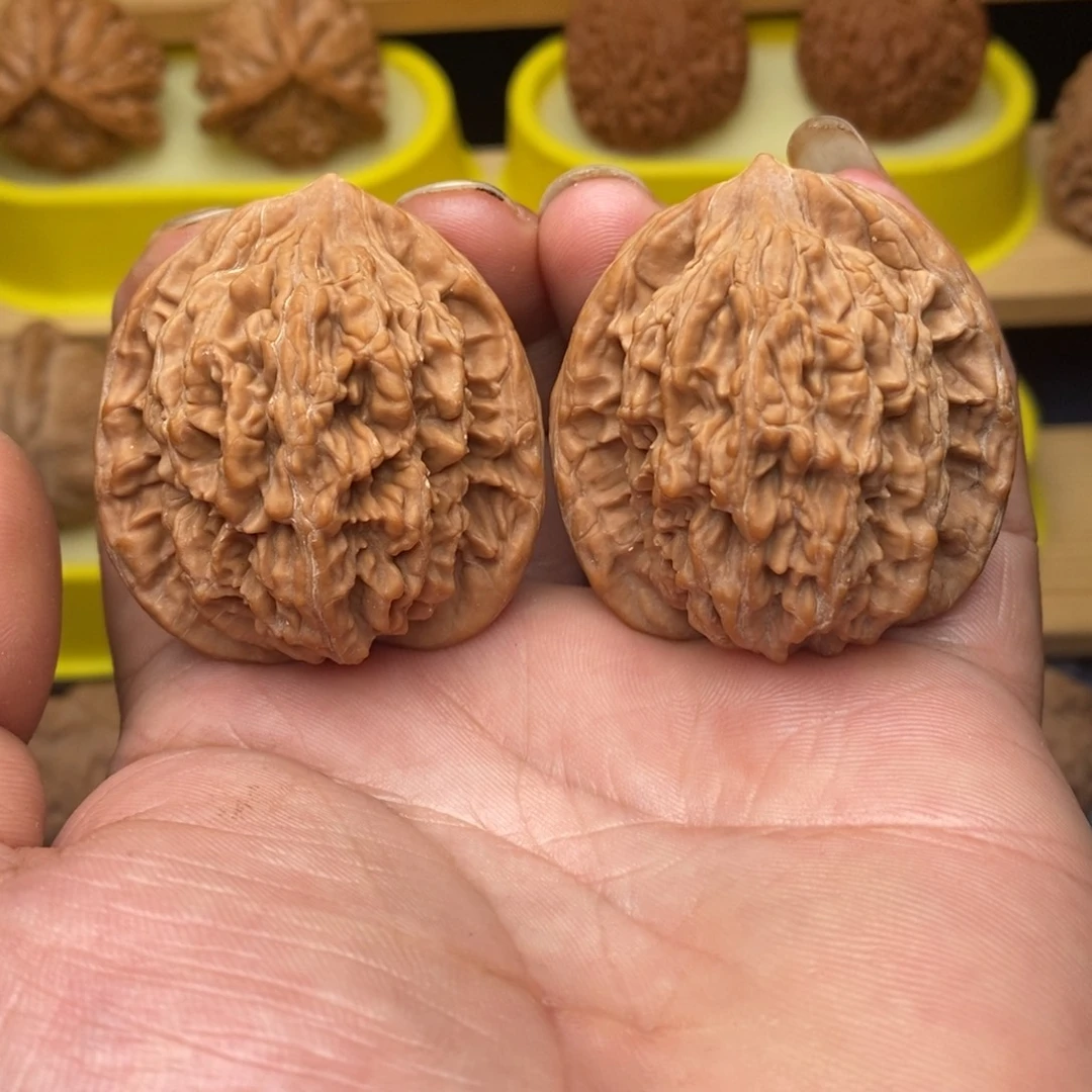 文玩核桃把件精品42麦虎