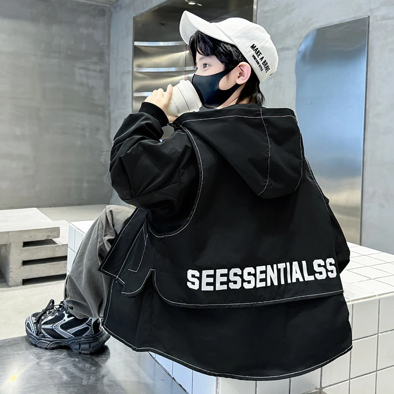 男童外套秋装2025新款时尚假俩件儿童风衣宽松中大童休闲上衣潮牌