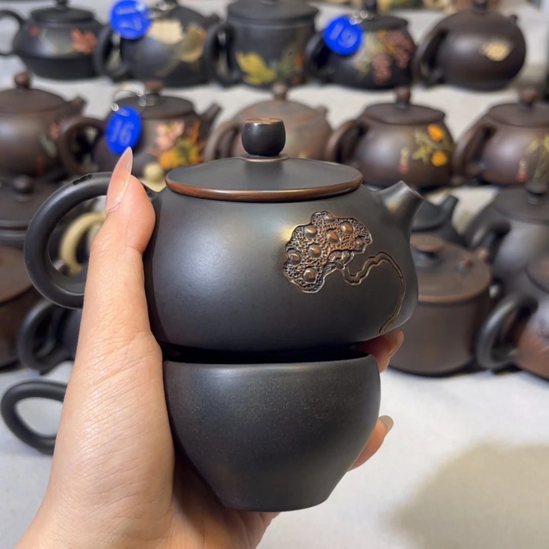 【闪购商品】用****4红泥 浮雕莲蓬 容量 185c c