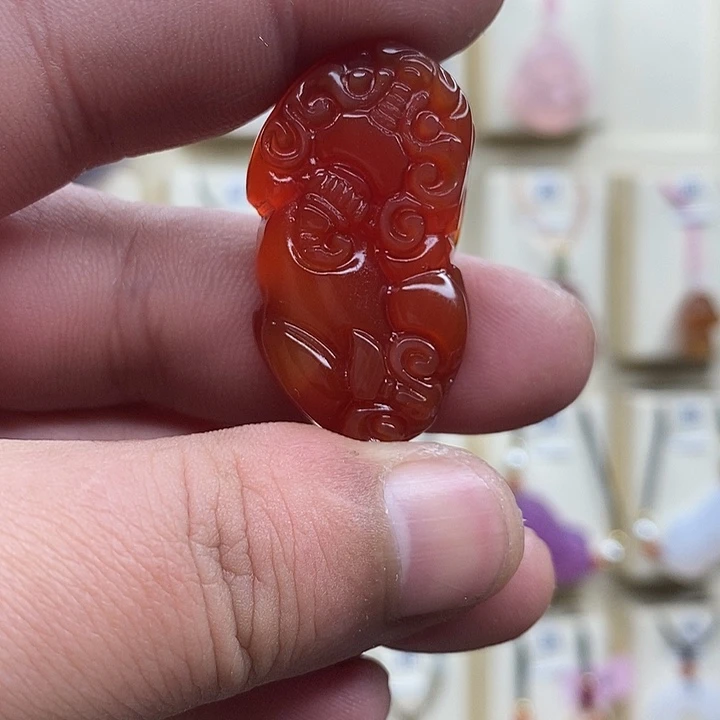 玛瑙/玉髓颈饰未镶嵌吹****?