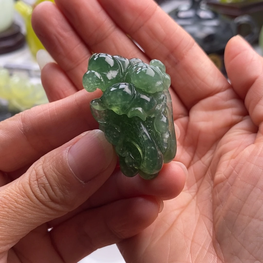 岫玉未镶嵌四大名玉挂件