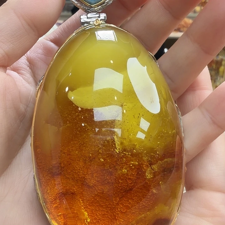 琥珀未镶嵌珠宝奇石