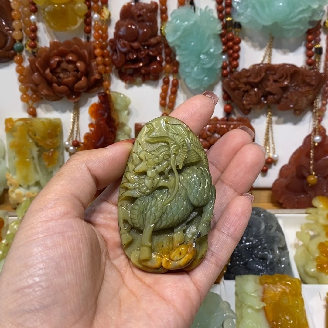 未镶嵌蛇纹石玉颈饰