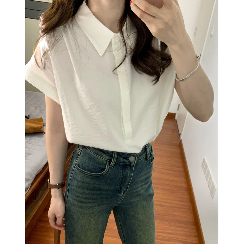 法式翻领白色短袖衬衫女夏季设计感小众职业通勤衬衣宽松翻领上衣
