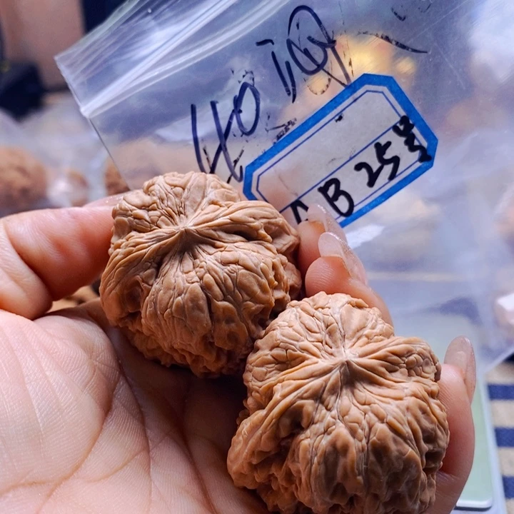 文玩核桃把件闷墩