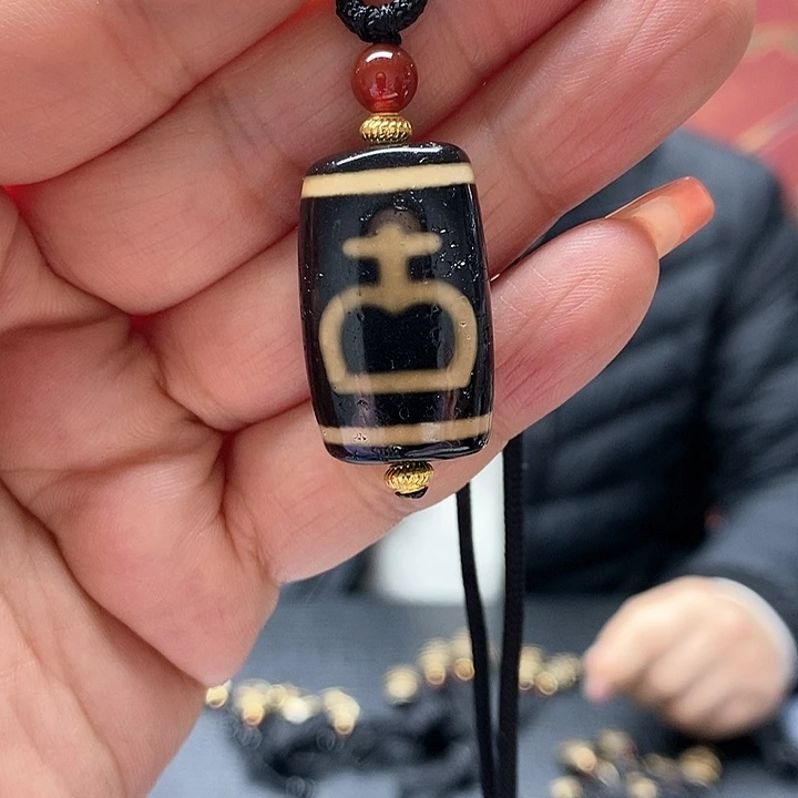 玛瑙/玉髓颈饰合金