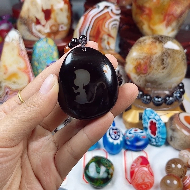 玛瑙/玉髓未镶嵌耳饰