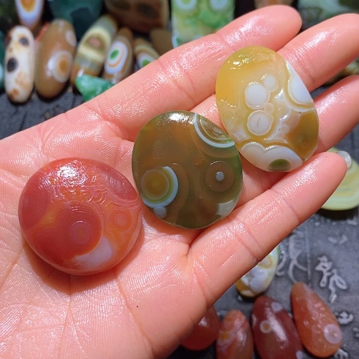 玛瑙/玉髓颈饰未镶嵌闲**步