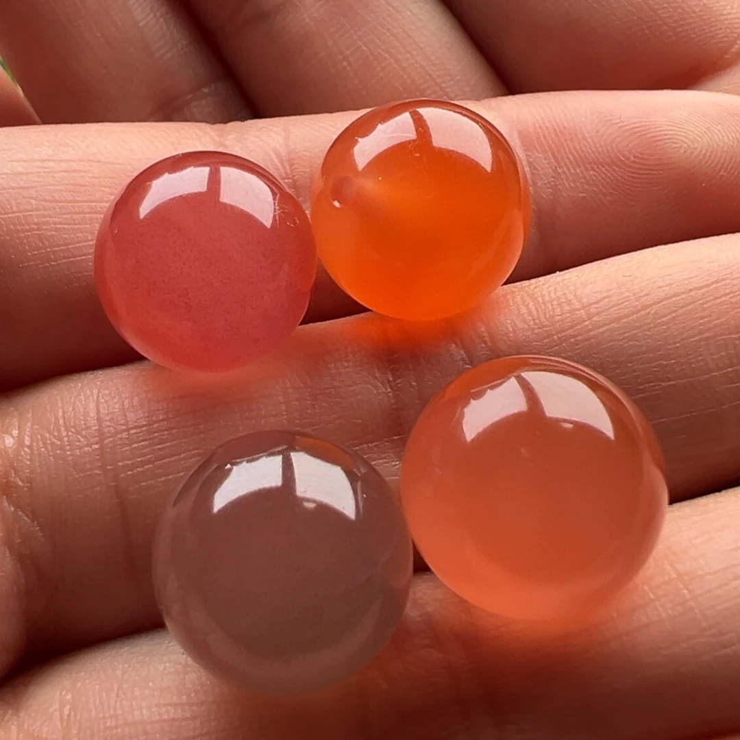 南红玛瑙圆珠13.6未镶嵌卡**斯