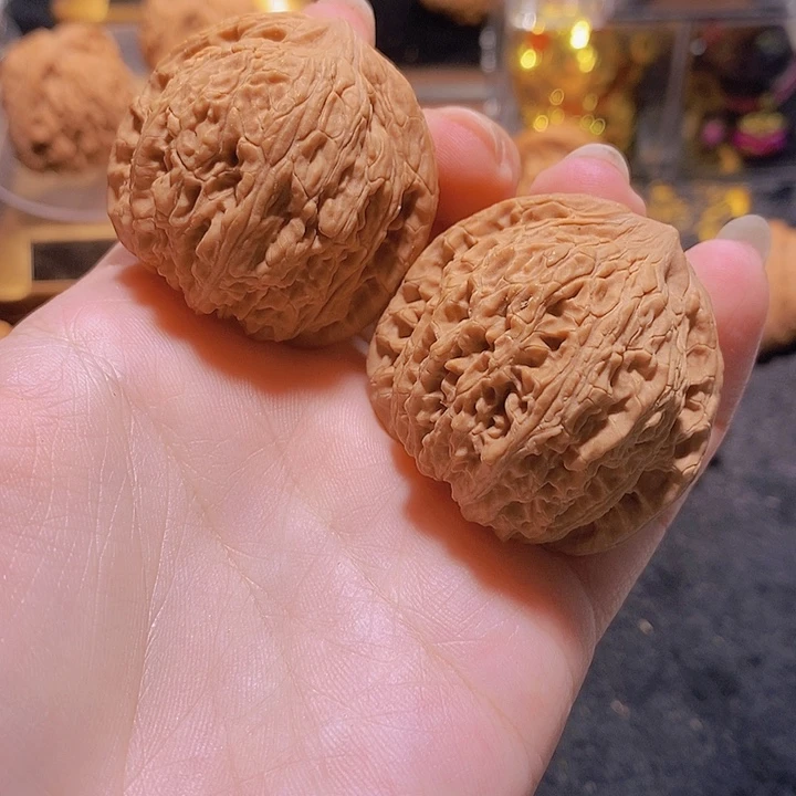 吊坠文玩核桃绣球