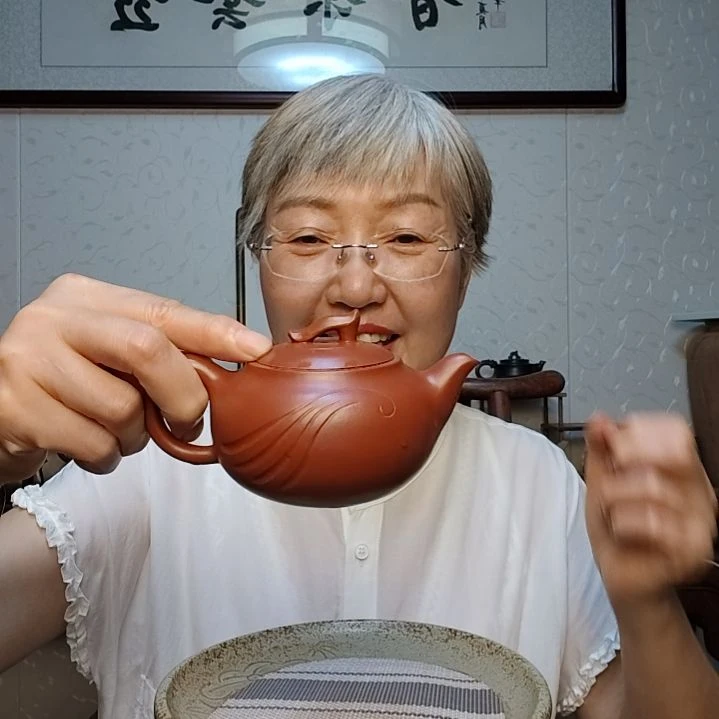 茶壶紫砂大红袍泥料凤凰于飞200毫升左右