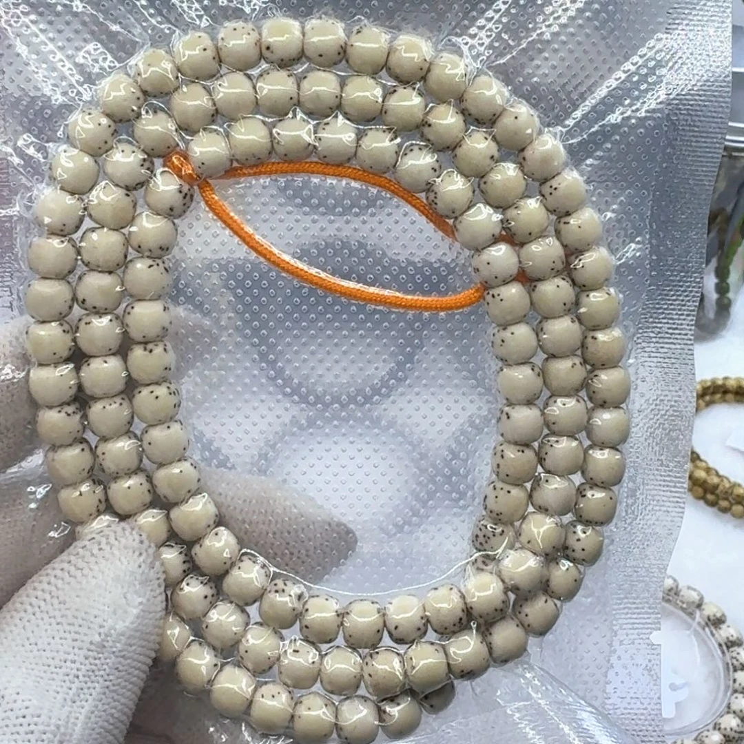 星月菩提手串来**咯海南原生态星月大留白长串