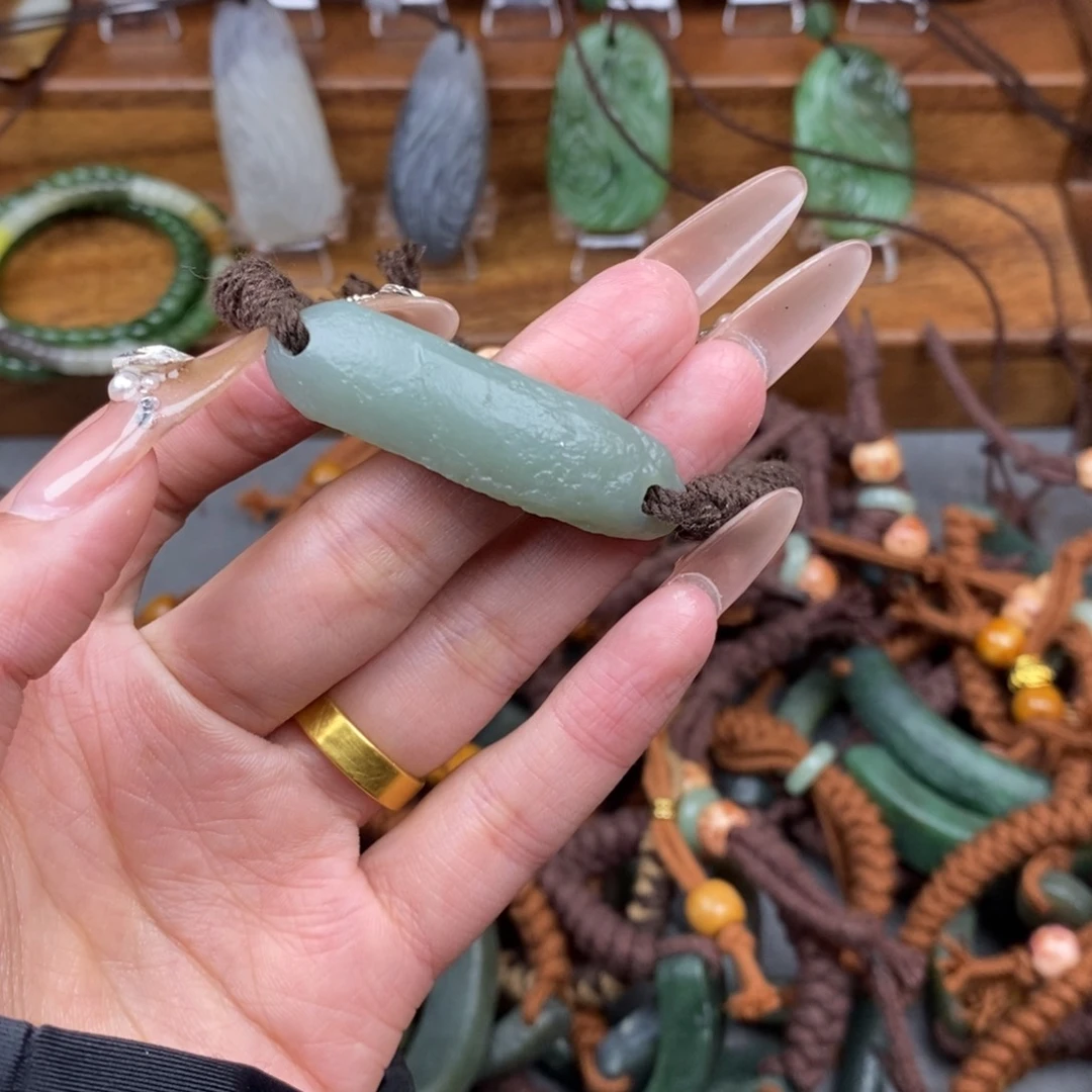 和田玉颈饰未镶嵌九*